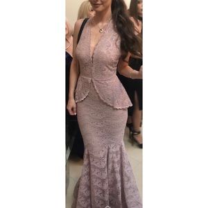 Nicole Bakti mermaid gown